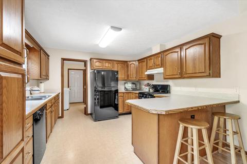 8369 Oakpoint Dr, Jackson, MI 49201 photo 12