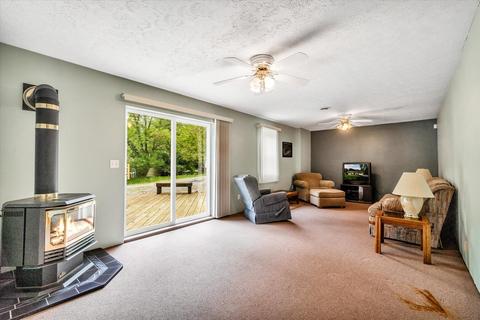 8369 Oakpoint Dr, Jackson, MI 49201 photo 35
