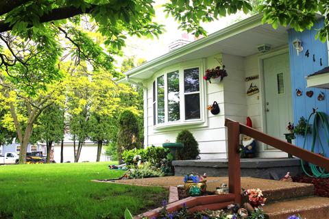 411 S Main St, Ithaca, MI 48847 photo 2