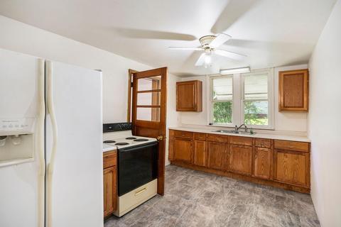 403 Days Ave, Buchanan, MI 49107 photo 9