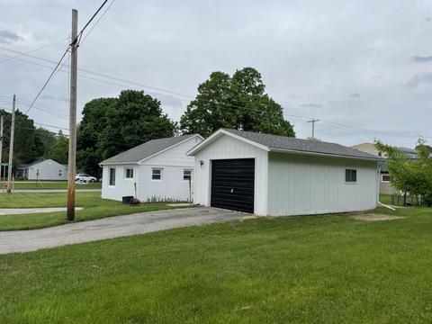 502 E Forrest St, Edmore, MI 48829 photo 20
