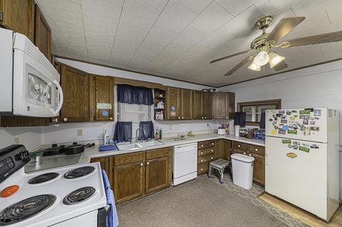 1016 S Constantine St, Three Rivers, MI 49093 photo 9