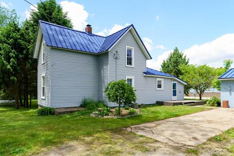 8081 Tasker Rd, Bellevue, MI 49021 photo 2