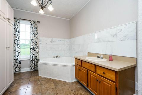 8081 Tasker Rd, Bellevue, MI 49021 photo 17