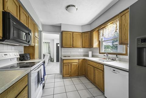 3542 Roosevelt Rd, Jackson, MI 49203 photo 8