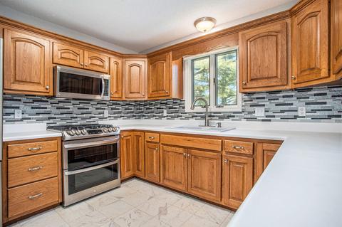 679 Leonard Dr, Coldwater, MI 49036 photo 3