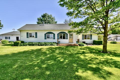 8754 E Monroe Rd, Wheeler, MI 48662 photo 1