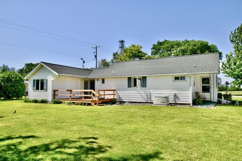 8754 E Monroe Rd, Wheeler, MI 48662 photo 2