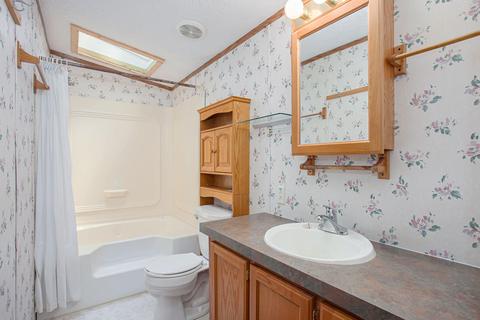 229 Maple St, Lowell, MI 49331 photo 9