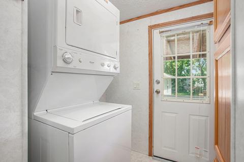 229 Maple St, Lowell, MI 49331 photo 6