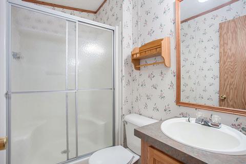 229 Maple St, Lowell, MI 49331 photo 7