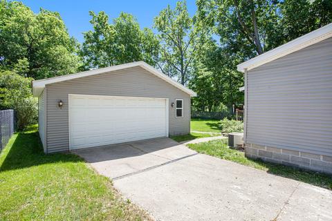 229 Maple St, Lowell, MI 49331 photo 16