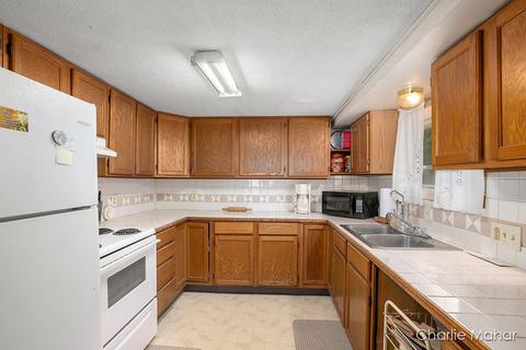 9468 E Colby Rd, Crystal, MI 48818 photo 6