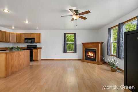 11345 W Humphrey Rd, Sumner, MI 48889 photo 3