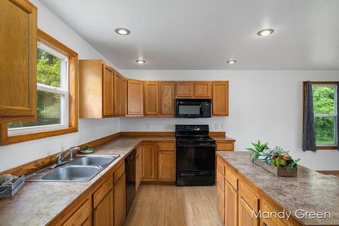 11345 W Humphrey Rd, Sumner, MI 48889 photo 6