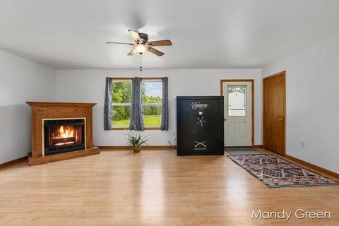 11345 W Humphrey Rd, Sumner, MI 48889 photo 4