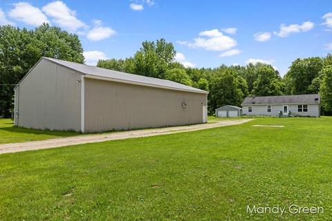 11345 W Humphrey Rd, Sumner, MI 48889 photo 1