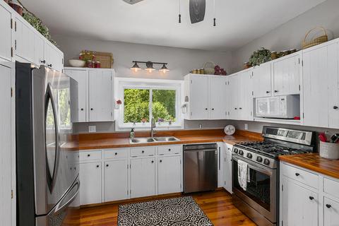 8475 28th St SE, Ada, MI 49301 photo 10
