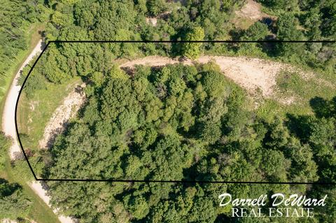 North Ridge Ct, Middleville, MI 49333