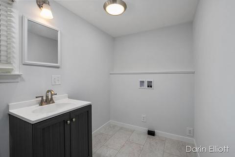 115 E Maple St, Carson City, MI 48811 photo 11