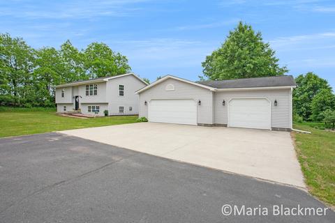 228 E Parmeter Rd, Ionia, MI 48846 photo 5