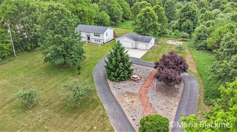 228 E Parmeter Rd, Ionia, MI 48846 photo 1
