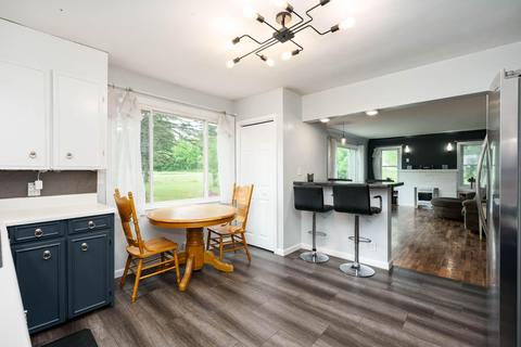 10063 N Riverview Dr, Plainwell, MI 49080 photo 9