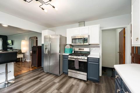 10063 N Riverview Dr, Plainwell, MI 49080 photo 10
