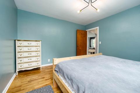 10063 N Riverview Dr, Plainwell, MI 49080 photo 12