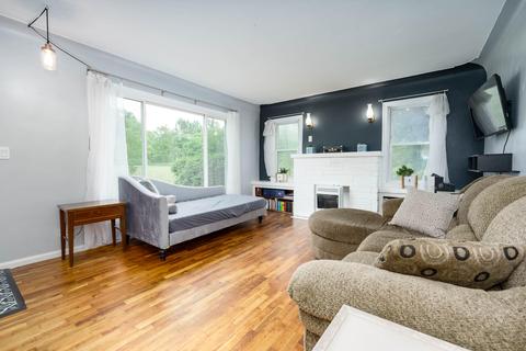 10063 N Riverview Dr, Plainwell, MI 49080 photo 4