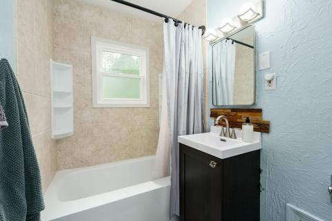 10063 N Riverview Dr, Plainwell, MI 49080 photo 15