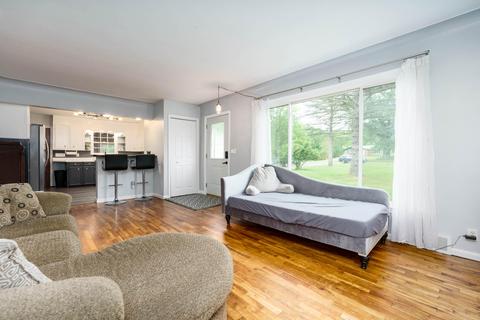 10063 N Riverview Dr, Plainwell, MI 49080 photo 6