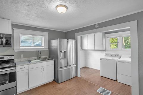 326 Carr St, Jackson, MI 49201 photo 8