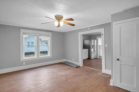 326 Carr St, Jackson, MI 49201 photo 7