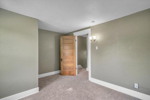 326 Carr St, Jackson, MI 49201 photo 17