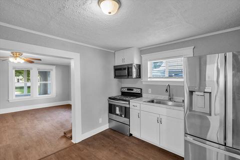 326 Carr St, Jackson, MI 49201 photo 9