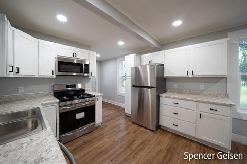 754 N Bridge St, Belding, MI 48809 photo 13