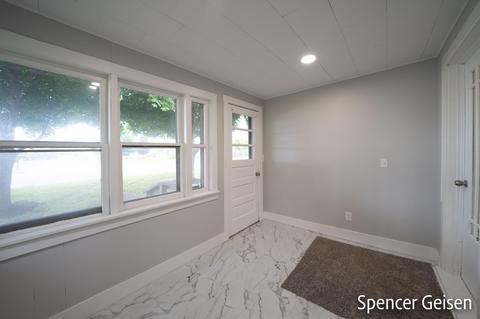 754 N Bridge St, Belding, MI 48809 photo 4