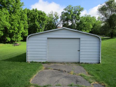 336 Amos St, Jackson, MI 49203 photo 4