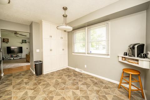 332 12th St, Plainwell, MI 49080 photo 5