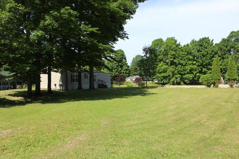 4063 E Shore Dr, Stanton, MI 48888 photo 11