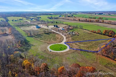 381 Ottogan Hills Ct, Byron Center, MI 49315