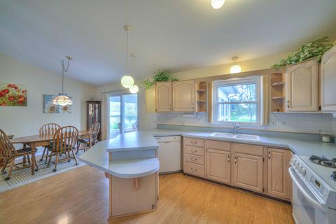5149 Page Ave, Jackson, MI 49201 photo 8