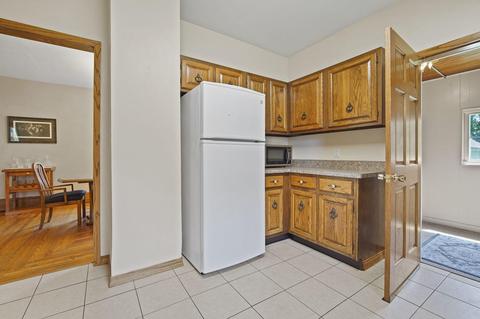 807 Bush St, Jackson, MI 49202 photo 9