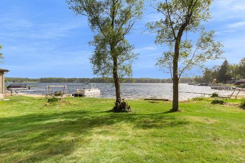474 Newaygo Dr, White Cloud, MI 49349 photo 2