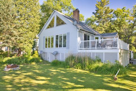 922 E 88th St, Newaygo, MI 49337 photo 1