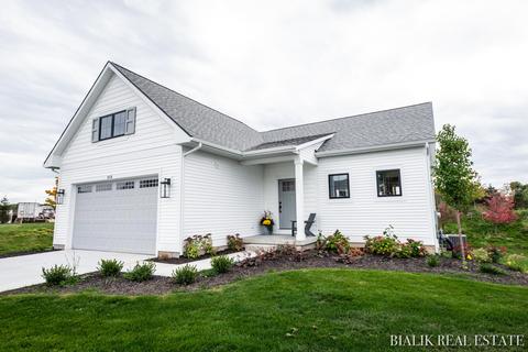 656 Stonebriar Cir, Grandville, MI 49418