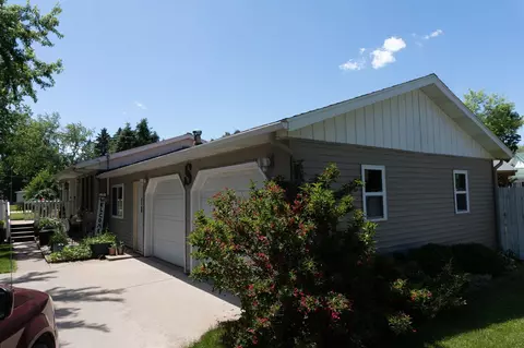 951 Lynn St, Sumner, MI 48889 photo 2