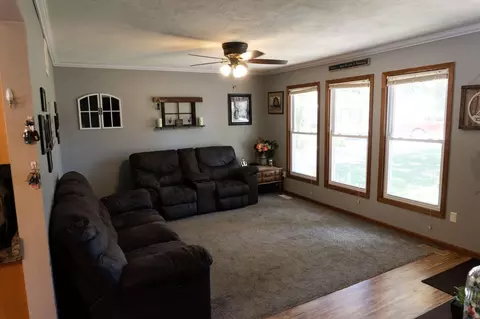 951 Lynn St, Sumner, MI 48889 photo 8