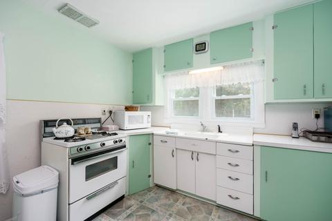 923 N 10th St, Plainwell, MI 49080 photo 8